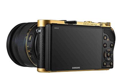 سامسونغ تطرح كاميرا NX300 مطلية بالذهب